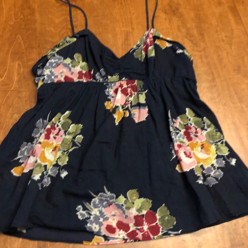 American Eagle flowered tank top